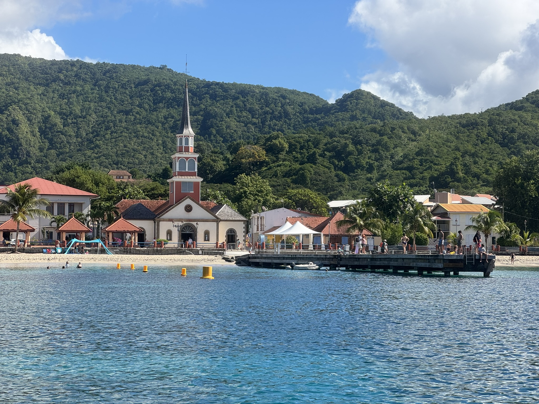 Balade en bateau aux Anses-d'Arlet en Martinique