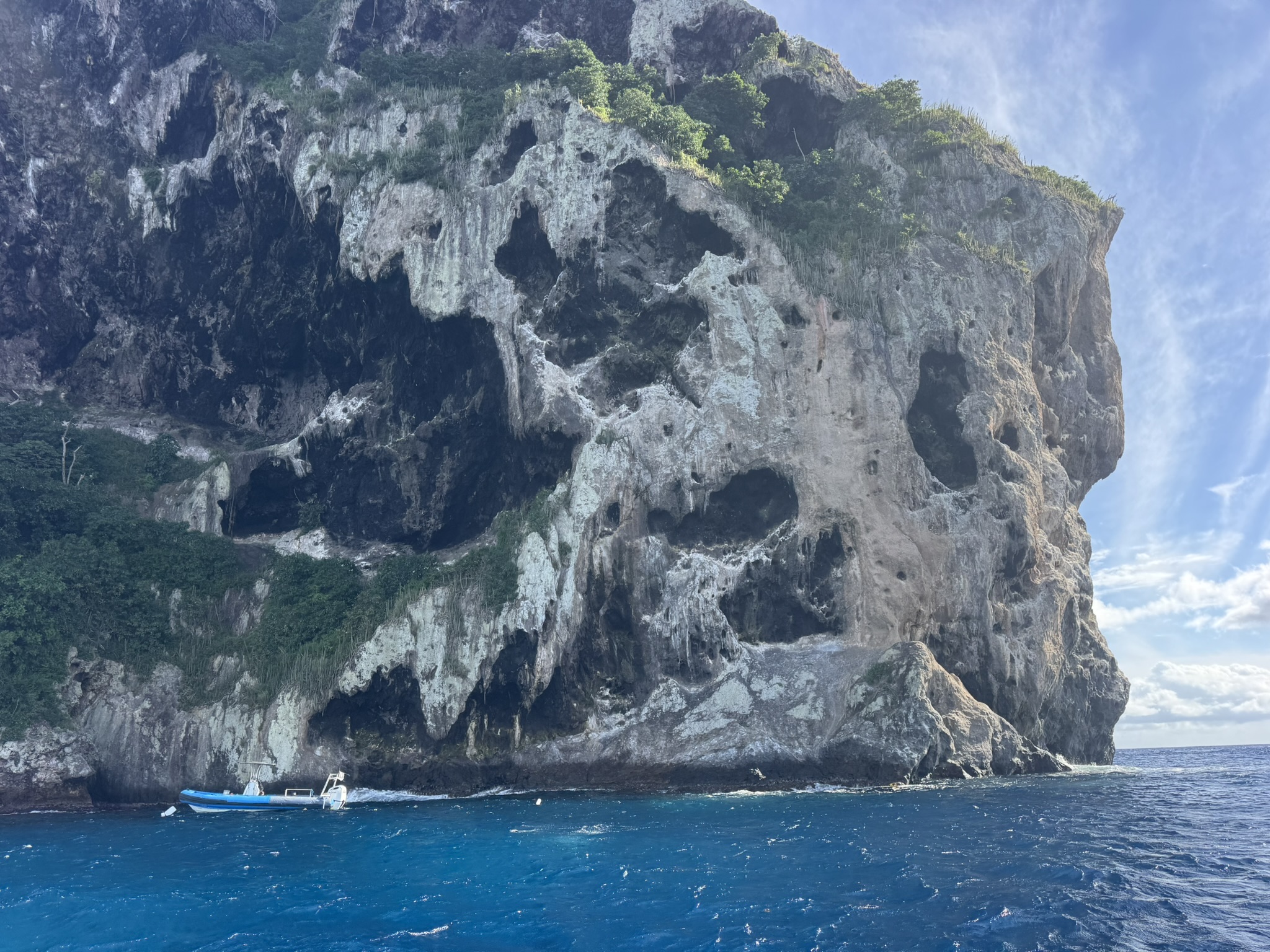 Découverte du Rocher du Diamant depuis la mer